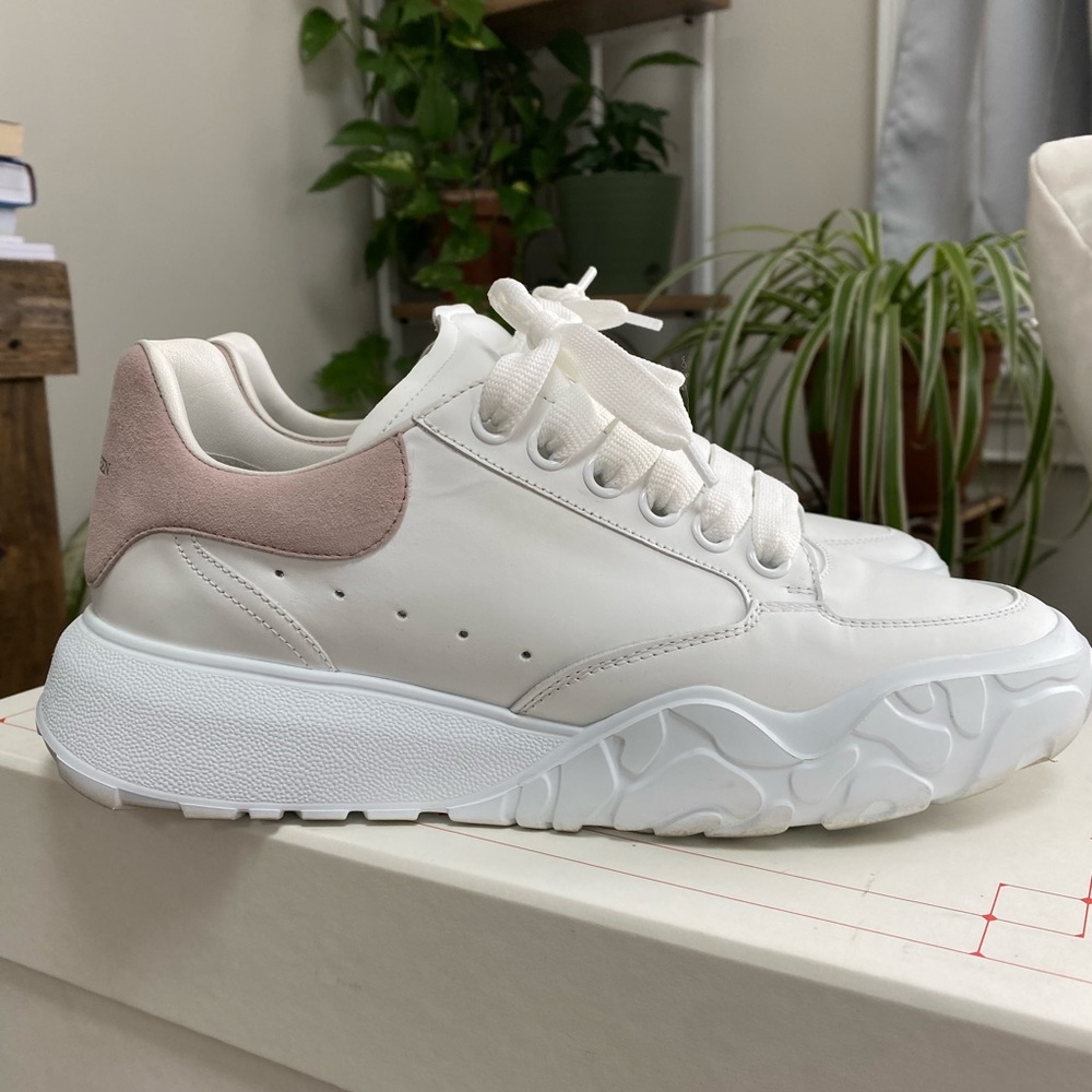 Alexander McQueen Paste women’s court low top sneakers 8.5